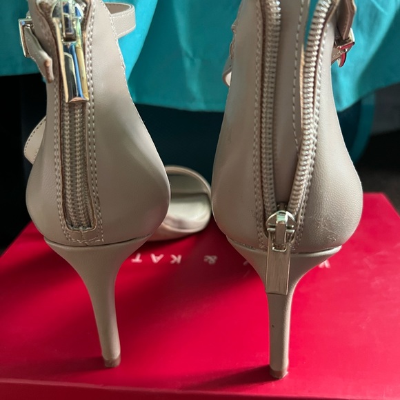 Kelly & Katie Nude Strappy Heels - Picture 5 of 6